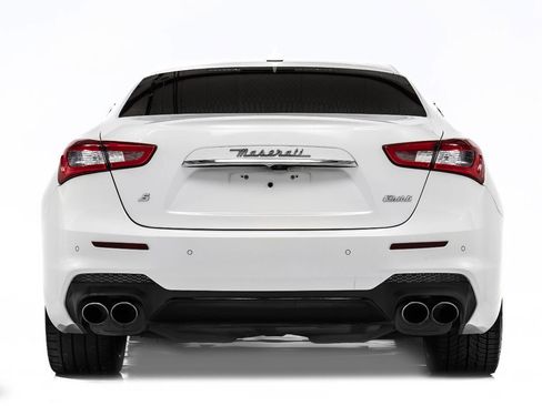 Used 2018 Maserati Ghibli S GranSport image 7