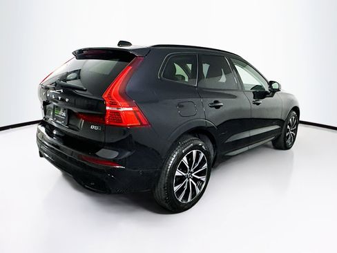 Used 2025 Volvo XC60 B5 Plus image 9