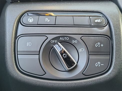 Used 2022 INFINITI QX50 Luxe image 16