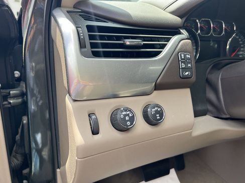 Used 2019 Chevrolet Tahoe LT w/ Luxury Package AWD/4WD image 26
