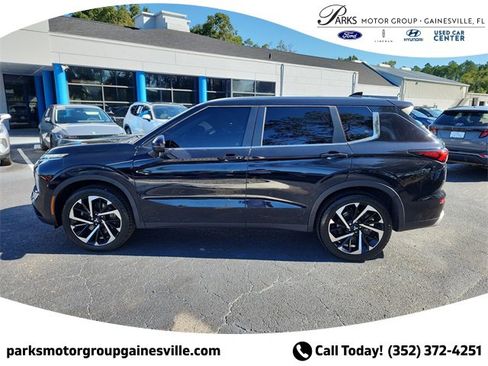 Used 2022 Mitsubishi Outlander SE image 4