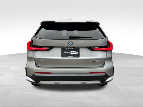 Used 2025 BMW X1 xDrive28i image 8