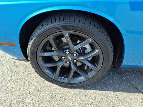 Used 2023 Dodge Challenger SXT w/ Plus Package image 10