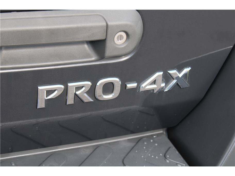 Used 2012 Nissan Xterra PRO-4X AWD/4WD image 26