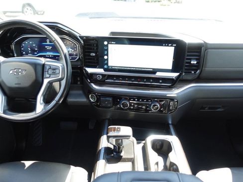 Used 2022 Chevrolet Silverado 1500 LT Trail Boss w/ LT Trail Boss Premium Package AWD/4WD image 49