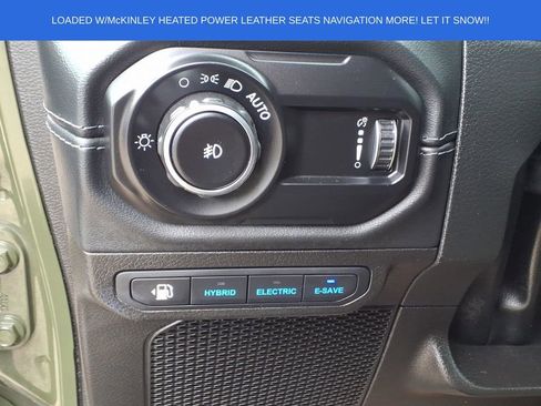 Used 2024 Jeep Wrangler Unlimited Sahara w/ Technology Group image 21