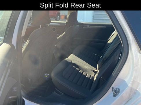 Used 2017 Ford Fusion SE image 7