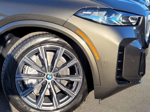 New 2026 BMW X5 xDrive50e w/ M Sport Package image 4