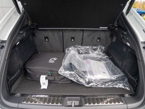 New 2025 Porsche Macan 4S Electric image 26