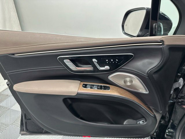 Certified 2023 Mercedes-Benz EQS 580 4MATIC SUV image 13