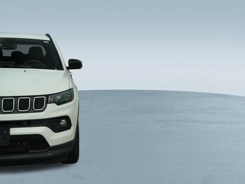 Used 2025 Jeep Compass Latitude AWD/4WD image 42