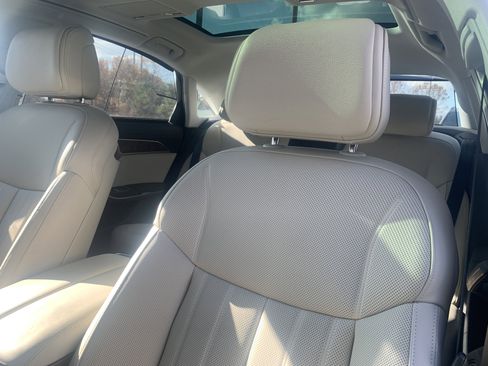 Used 2023 Audi A8 L 3.0T image 21