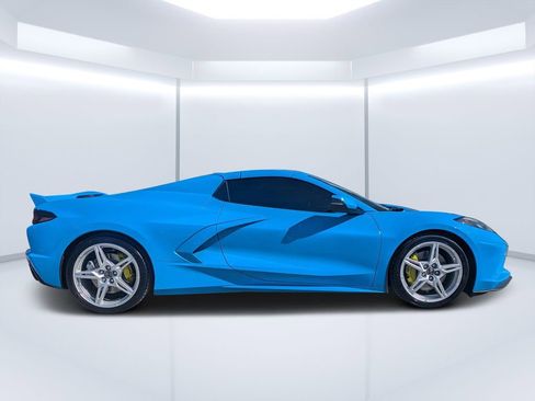 Used 2023 Chevrolet Corvette Stingray Premium Conv w/ Z51 Performance Package RWD image 2