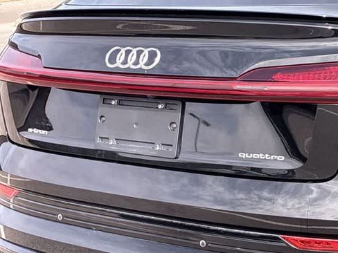Used 2022 Audi e-tron Premium AWD/4WD image 13