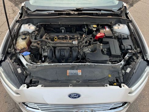 Used 2015 Ford Fusion SE FWD image 23
