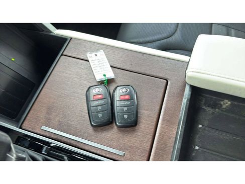 Used 2023 Toyota Tundra Capstone AWD/4WD image 22