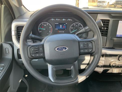 Used 2025 Ford F450 XL w/ XL Chrome Package image 17