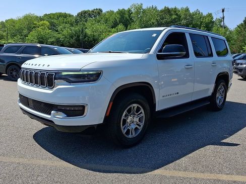 Certified 2023 Jeep Wagoneer 4WD image 3
