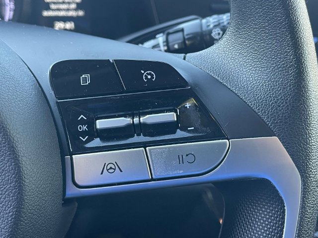 Certified 2023 Hyundai Elantra Blue FWD image 25