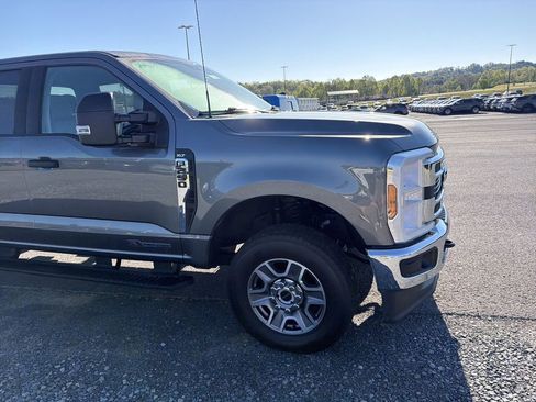 Used 2025 Ford F250 XLT AWD/4WD image 4