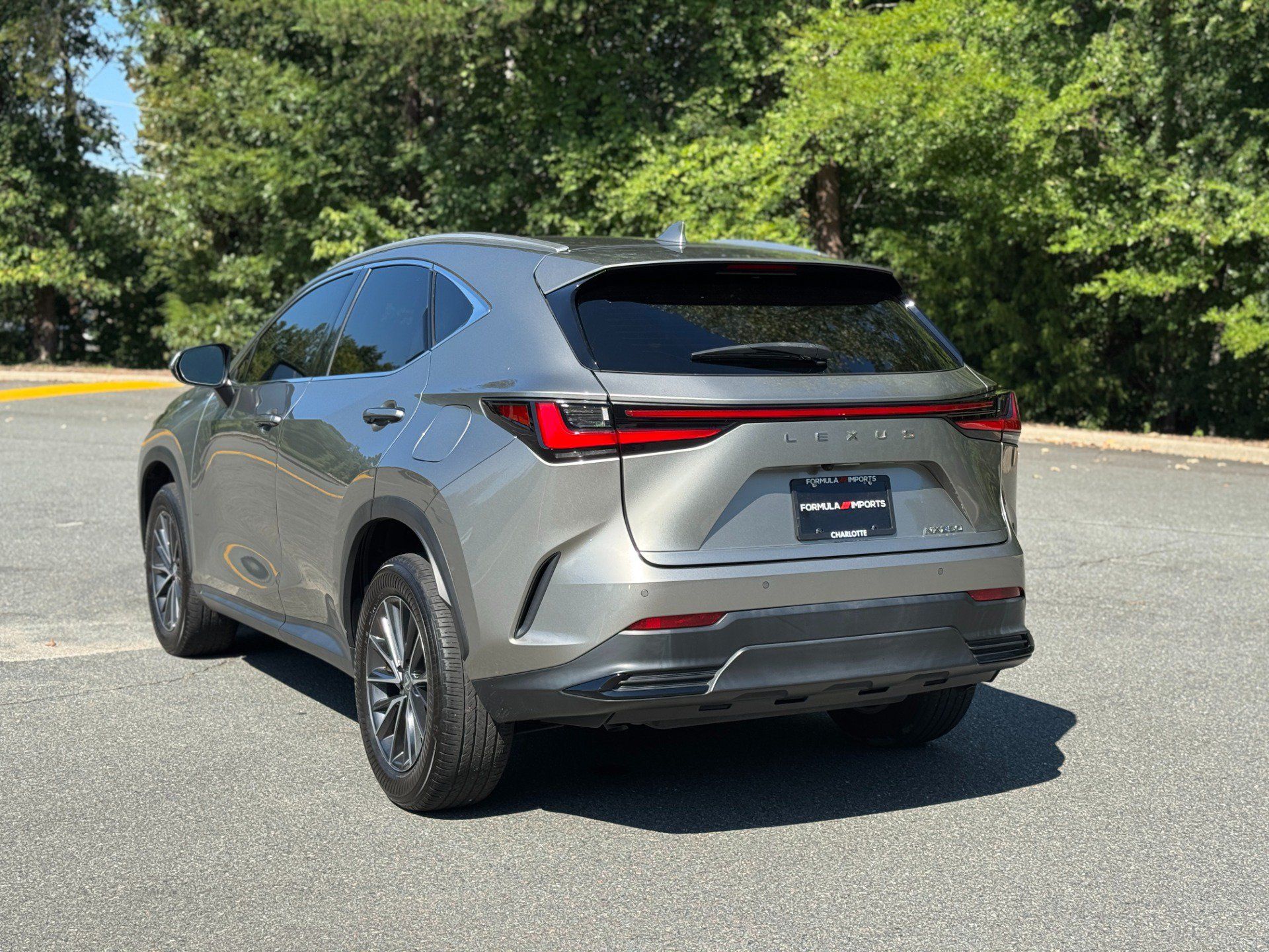 Used 2024 Lexus NX 250 FWD w/ Towing Package (2000 Lbs) image 8
