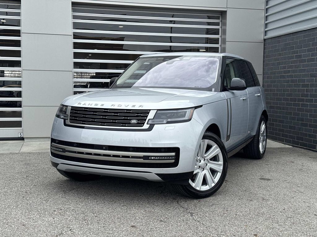 Used 2023 Land Rover Range Rover SE AWD/4WD image 1
