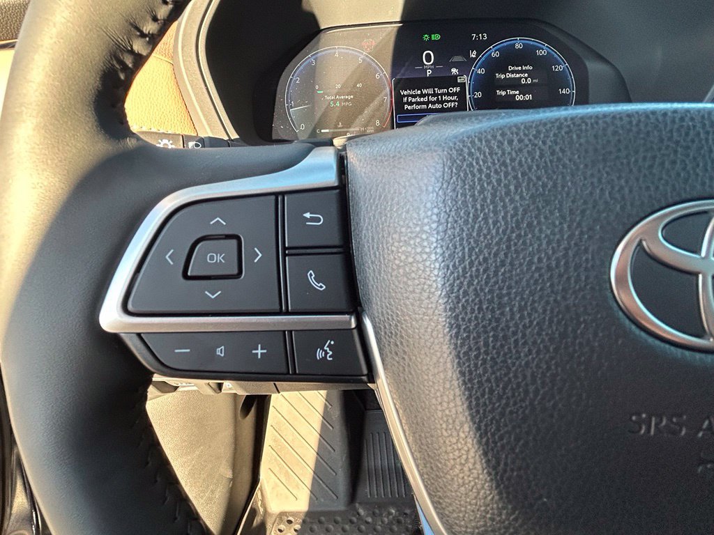 Used 2026 Toyota Grand Highlander AWD image 15