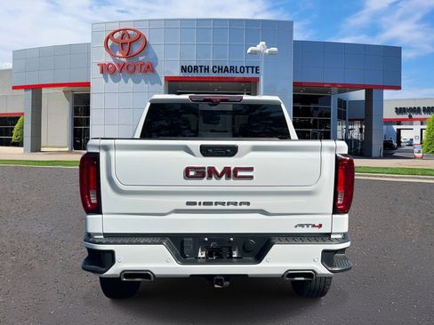 Used 2023 GMC Sierra 1500 AT4 w/ AT4 Premium Package AWD/4WD image 5