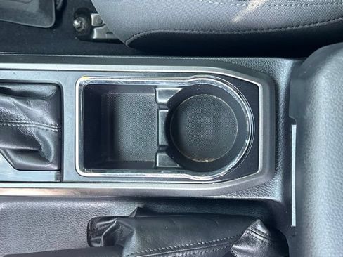 Used 2016 Toyota Tacoma TRD Off-Road w/ Premium & Technology Package AWD/4WD image 52
