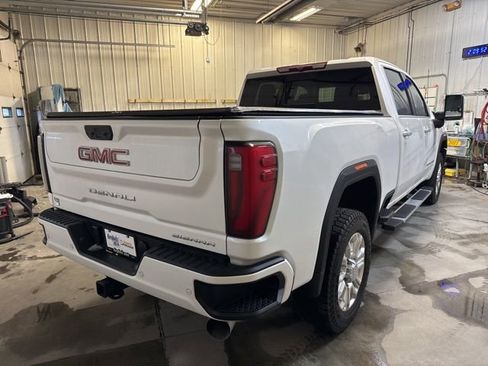 Used 2024 GMC Sierra 2500 Denali image 7