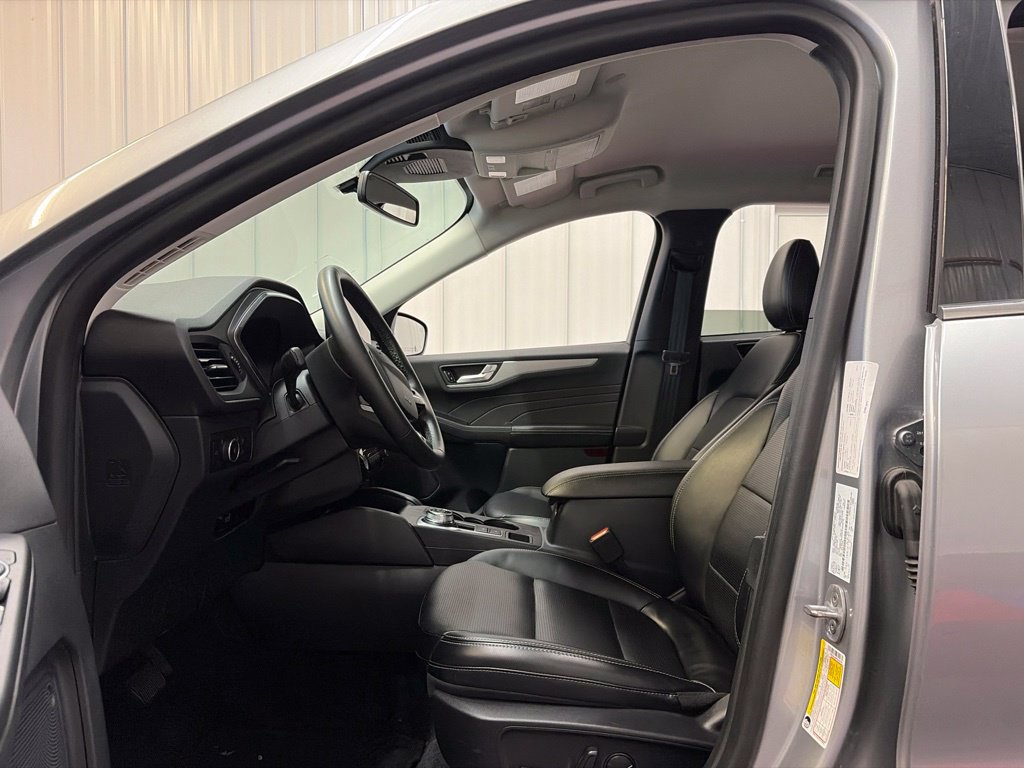 Used 2023 Ford Escape Platinum AWD/4WD image 11