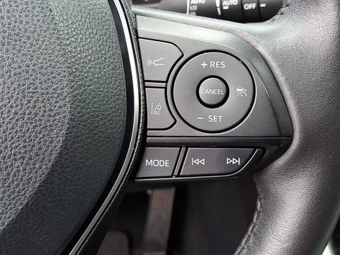 Used 2019 Toyota RAV4 Limited AWD/4WD image 19