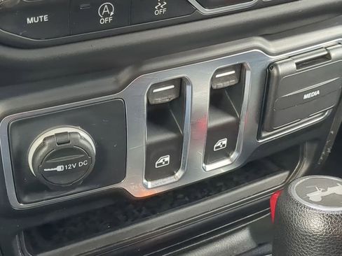 Used 2021 Jeep Wrangler Willys image 21