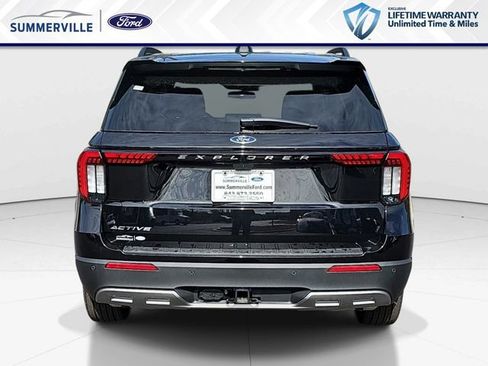 New 2026 Ford Explorer Active RWD image 5