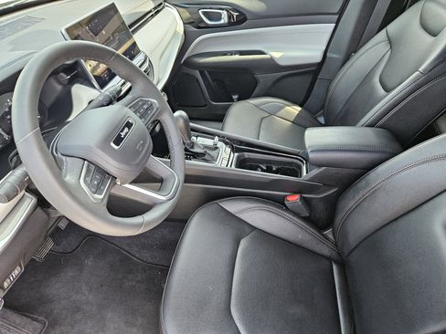 Used 2024 Jeep Compass Limited AWD/4WD image 15
