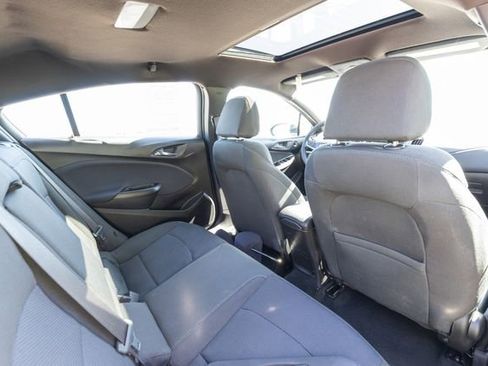 Used 2017 Chevrolet Cruze LT w/ Convenience Package FWD image 15