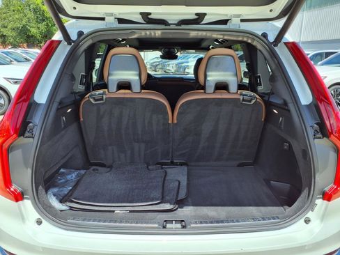 Certified 2024 Volvo XC90 B5 Plus image 19