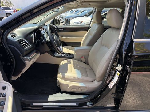 Used 2017 Subaru Outback 3.6R Limited AWD/4WD image 18