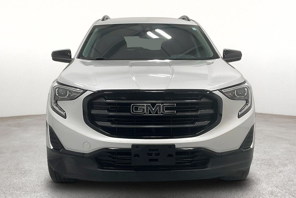 Used 2021 GMC Terrain SLE w/ Driver Convenience Package FWD image 3
