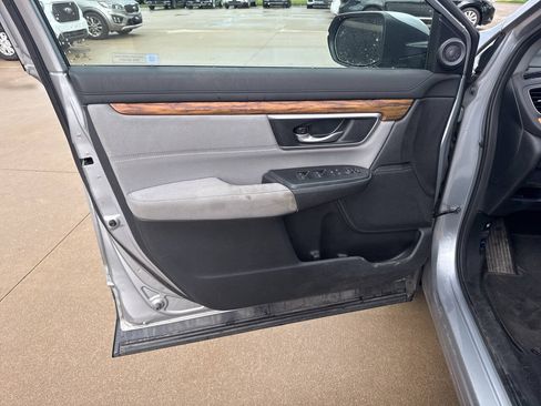 Used 2018 Honda CR-V EX image 9