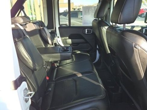 Used 2021 Jeep Wrangler Unlimited Sahara image 28