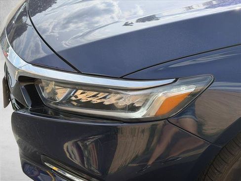 Used 2018 Honda Accord EX-L image 10