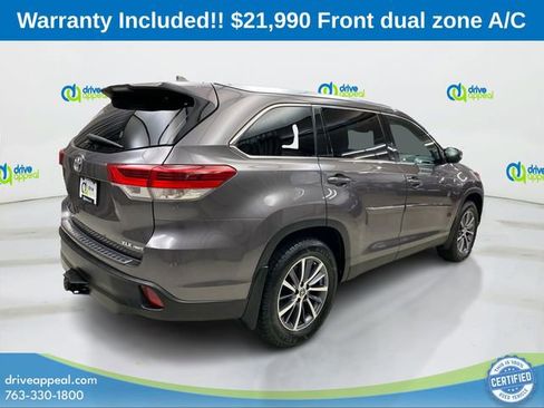 Used 2019 Toyota Highlander XLE image 5