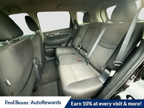 Used 2018 Nissan Rogue SV AWD/4WD image 27