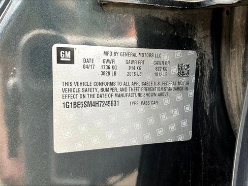 Used 2017 Chevrolet Cruze LT FWD image 18