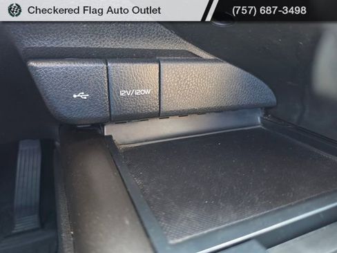 Used 2021 Toyota Camry LE FWD image 36