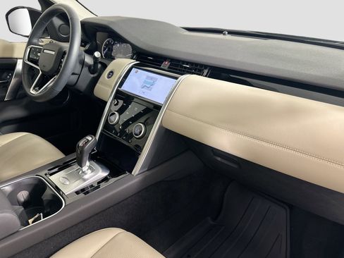 Certified 2023 Land Rover Discovery Sport S image 31