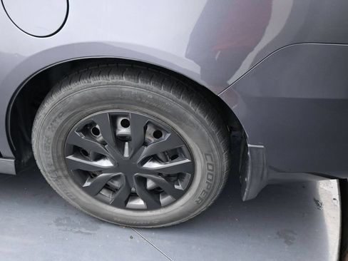 Used 2016 Honda Odyssey LX image 14
