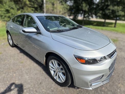 Used 2016 Chevrolet Malibu LT FWD image 7