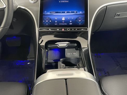 Used 2025 Mercedes-Benz C 300 Sedan image 18